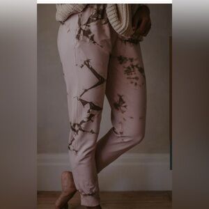 The Simple Folk The Tie-dye Tracksuit Trouser -women’s Blush Tie-dye Sz  X-small